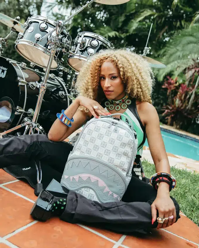 A.I.8 AFRICAN INTELLIGENCE Mochilas BOOKED & BUSY