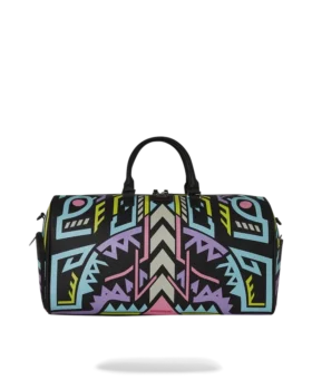 BOLSA DE DEPORTE A.I. PATH TO THE FUTURE III – COLABORACIÓN CON SANDFLOWER (BRILLA EN LA OSCURIDAD)