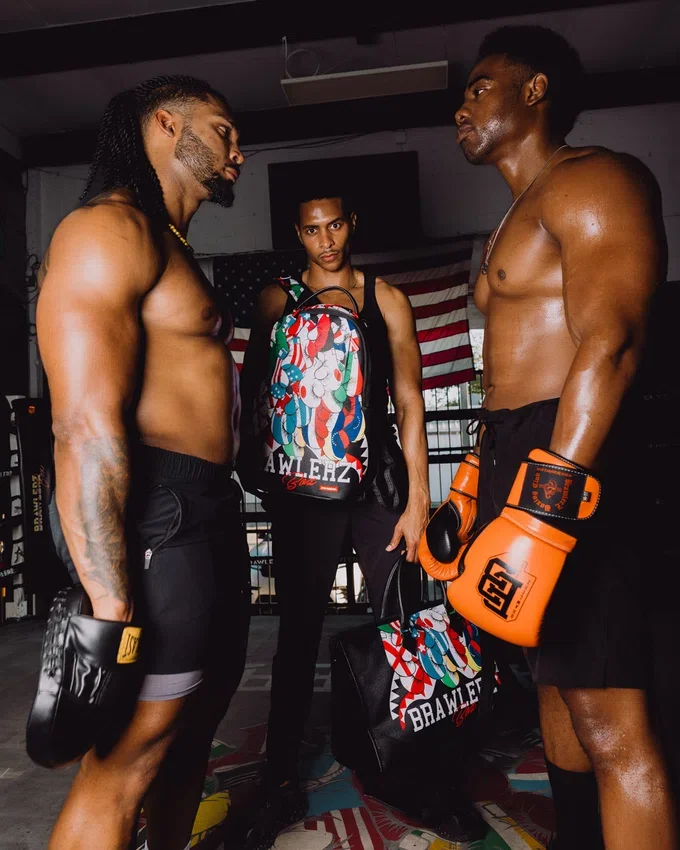 BOLSA DE DEPORTE EN COLABORACIÓN CON BRAWLERZ BOXING CLUB MIAMI