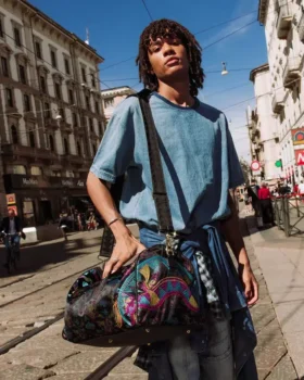 BOLSA DE VIAJE CON DRAGONES BORDADOS