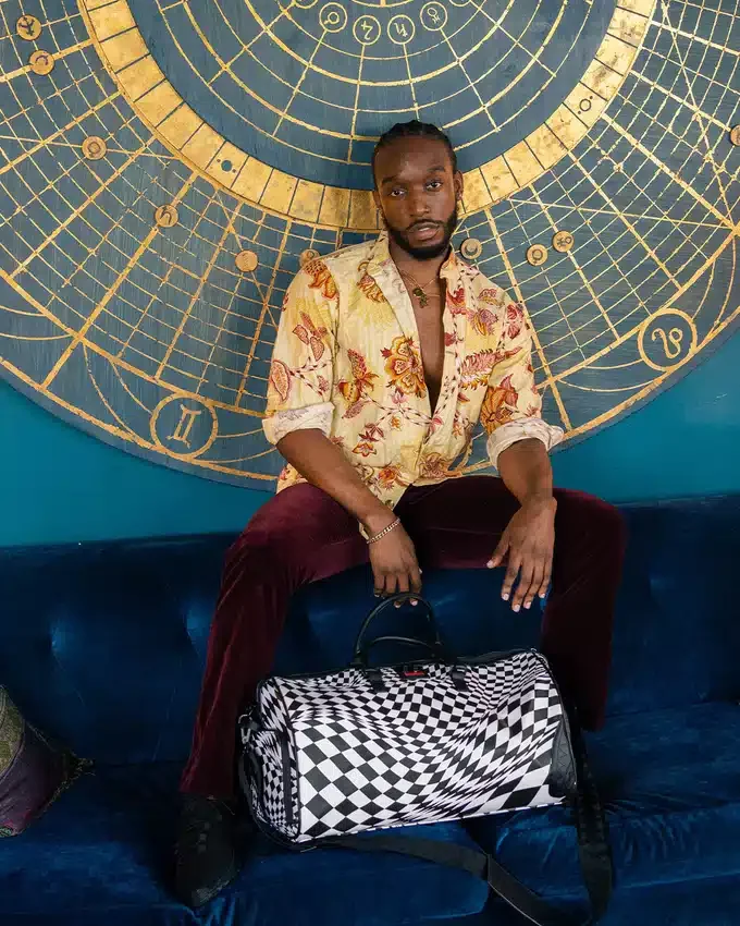 BOLSA DE VIAJE CON ESTAMPADO DE CUADROS TRIPPY