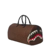 BOLSA DE VIAJE CON TIBIONES Y CALAVERAS