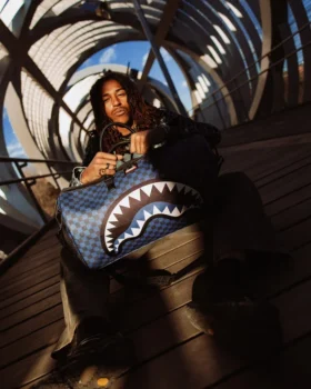 BOLSA DE VIAJE «MIDNIGHT MAGIC SHARKS IN PARIS»