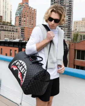 BOLSA DE VIAJE «WHAT THE BEEP’ SHARK»