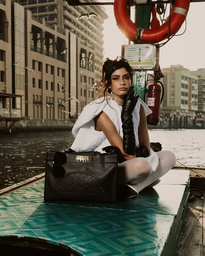 BOLSO TORTUGA CON GOTAS DE LADRILLO DORADO