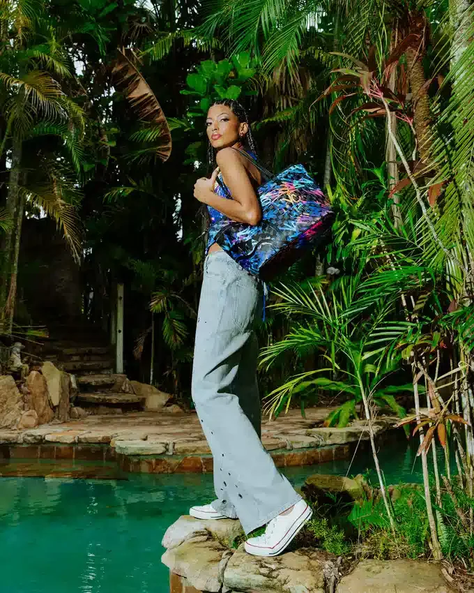 BOLSO TOTE «CIUDAD DE LUZ» QUE BRILLA EN LA OSCURIDAD