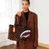 BOLSO TOTE «FURRR SHARKS IN PARIS»