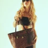 BOLSO TOTE «Henny Lock Sharks in Paris»