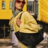 BOLSO TOTE LISTO PARA LA ALFOMBRA ROJA DE LA SEMANA DE LA MODA DE LONDRES