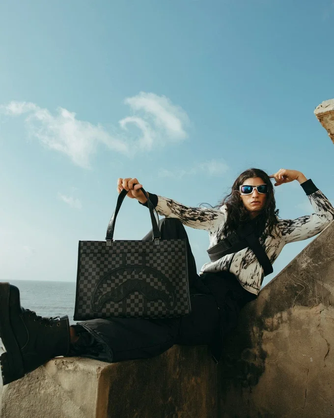 BOLSO TOTE MIDNIGHT CHATEAU TORTUGA