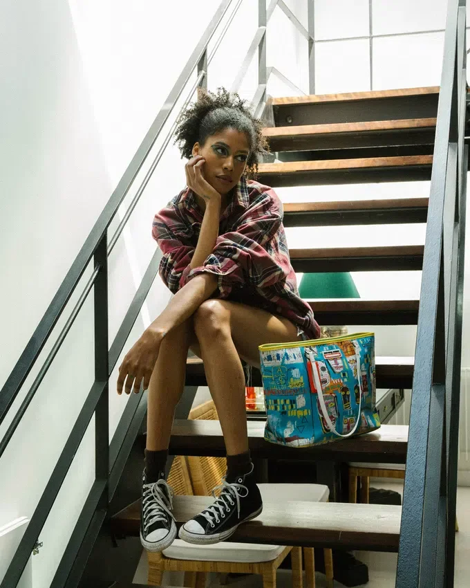 BOLSO TOTE OFICIAL DE BASQUIAT MITCHELL CREW 1983