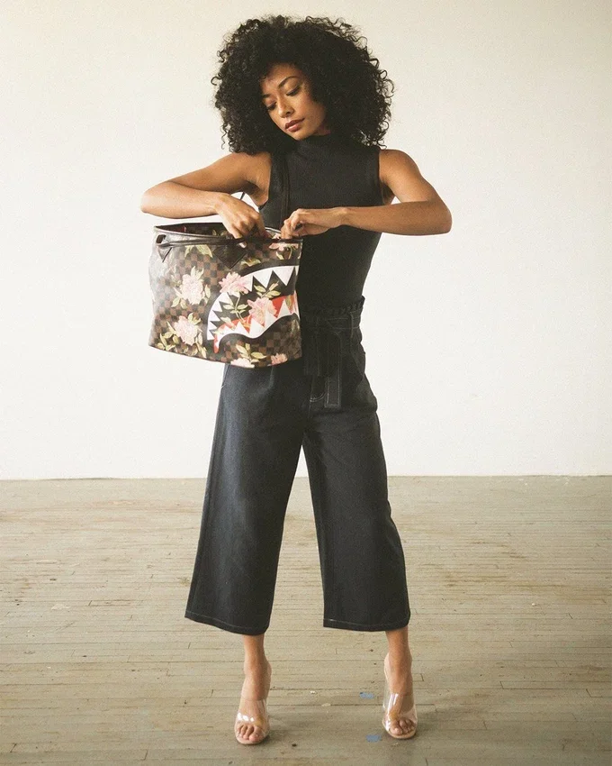 BOLSO TOTE SHARKFLOWER