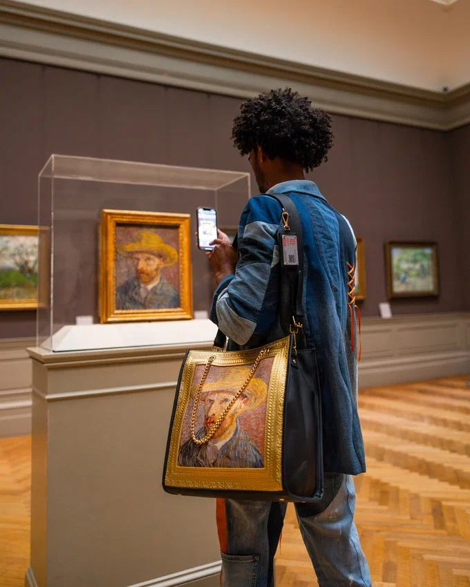 BOLSOS TOTE CON AUTORRETRATO ENMARCADO DE VAN GOGH