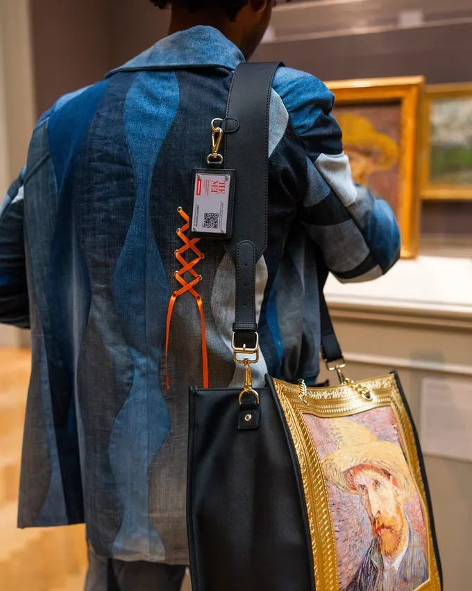 BOLSOS TOTE CON AUTORRETRATO ENMARCADO DE VAN GOGH