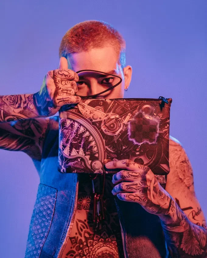 EL BOLSO DE MANO CROSS-OVER DE UNDERCURRENT