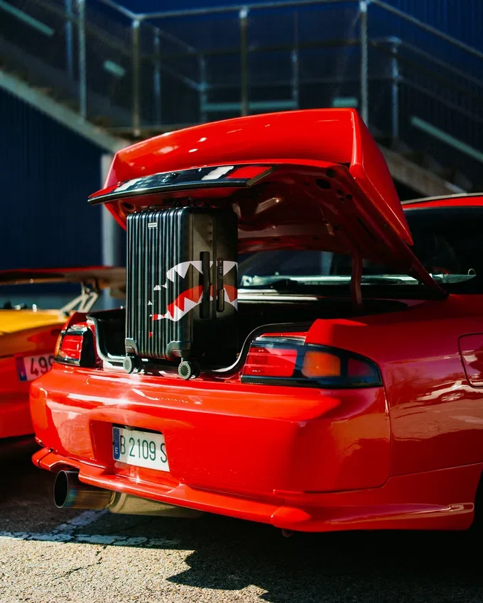 EQUIPAJE DE CABEZA DE TAMAÑO COMPLETO CON CARCASA RÍGIDA SPEED SHARK SIDE SWIPE