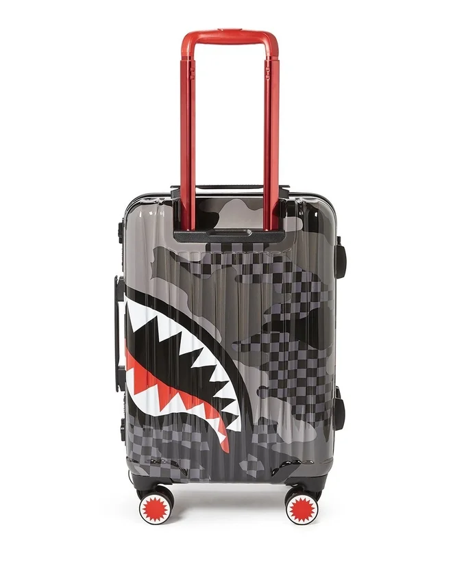 EQUIPAJE DE CABINA DE 22” DE 3AM SHARKNAUTICS