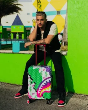 EQUIPAJE DE CABINA DE CARCASA RÍGIDA DREAMY TECHNICOLOR SHARKNAUTICS