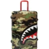 Equipaje de TAMAÑO COMPLETO SHARKNAUTICS (Camo) de 29.5”