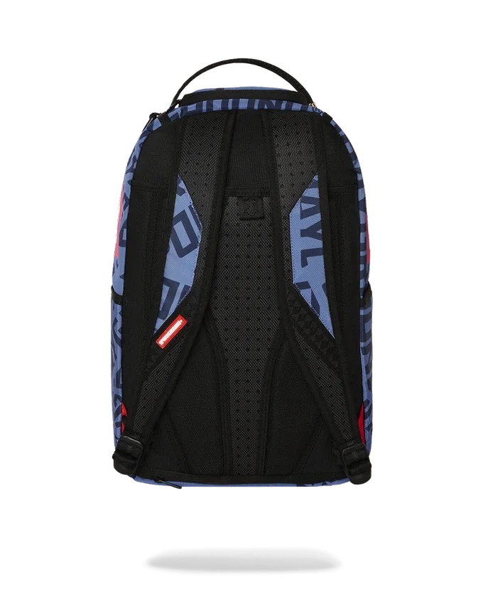 FAMILY GUY: Mochila DLXR con Shark Mouth de Meg