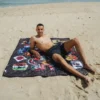 GLOBAL MOGUL UNLIMITED MILES: MANTILLA DE PLAYA PLEGABLE, RESISTENTE AL AGUA Y CONVERTIBLE EN BOLSA TOTE