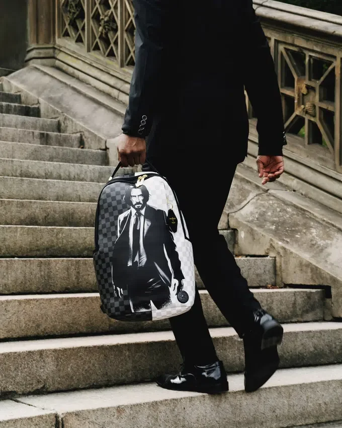 JOHN WICK - Mochila STAND STRONG