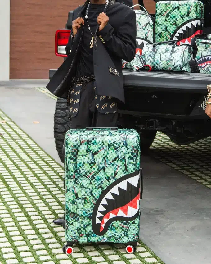 MALETA DE TAMAÑO COMPLETO CON CARCASA RÍGIDA «MAMA I MADE IT SHARKITECTURE»