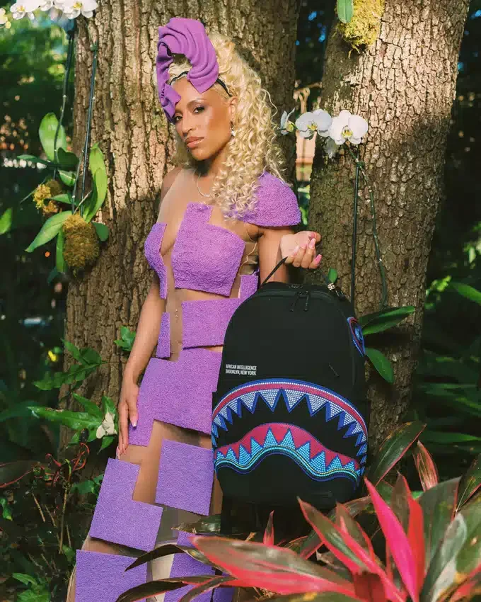Mochila A.I. AFRICAN INTELLIGENCE BORN AND RAISED - COLABORACIÓN CON SANDFLOWER