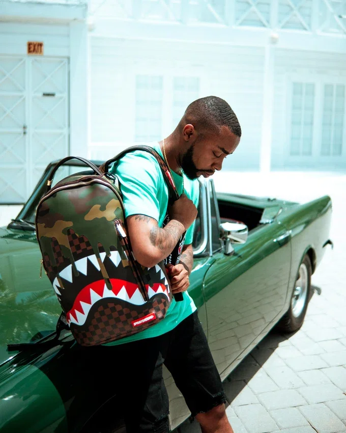 Mochila Camo Drip Sharks en París (DLXV)