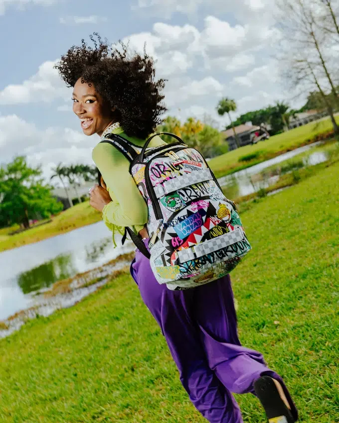 Mochila con correa para skateboard «CREATE ANOTHER DAY»