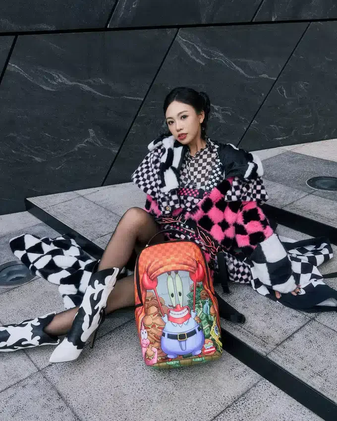 Mochila de Spongebob «STACK UP KRABS»