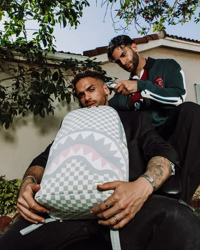 Mochila DLX «KNIT SHARKS IN PARIS» EN COLOR CREMA
