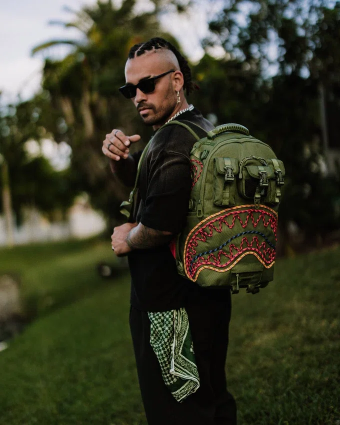 MOCHILA DLX «WON’T STOP TILL THE TOP»