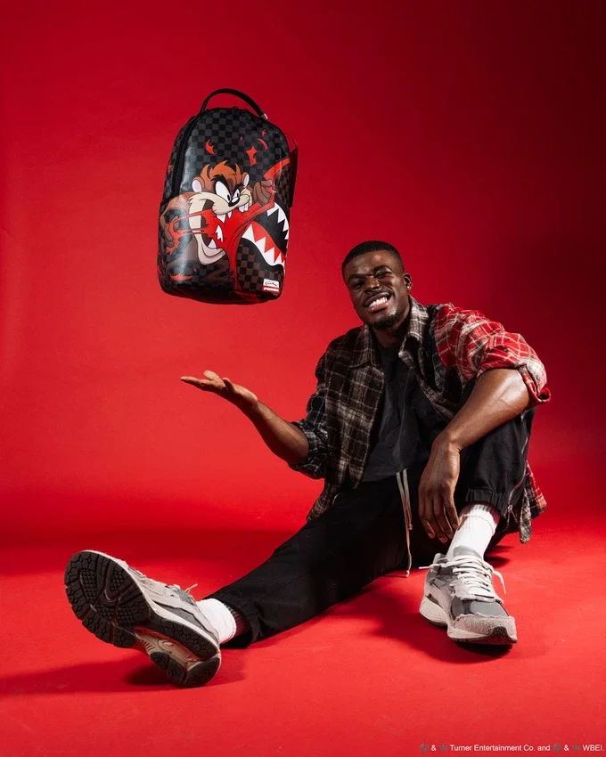 Mochila DLXSV «LOONEY TUNES TAZ TEAR UP»