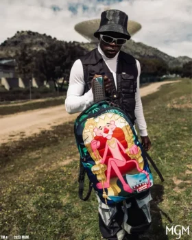 Mochila «HEAVY LIES THE CROWN» de la Pantera Rosa