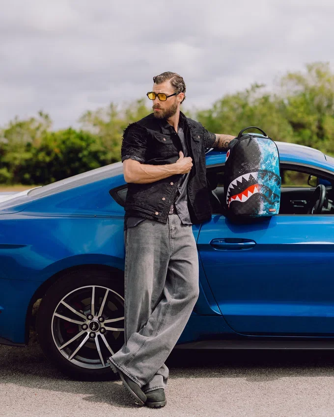 Mochila «High Tide Sharks in Paris»