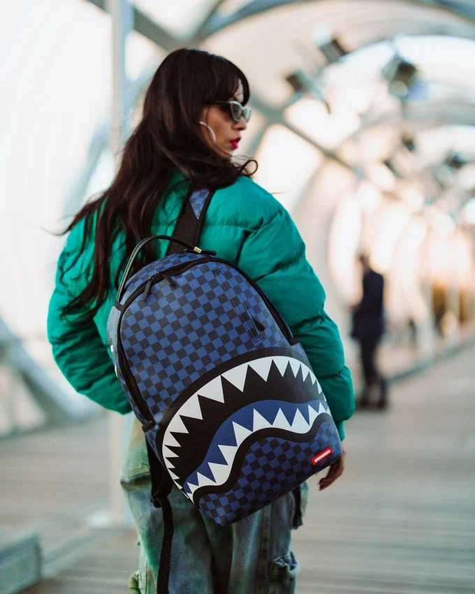 Mochila MIDNIGHT MAGIC SHARKS IN PARIS