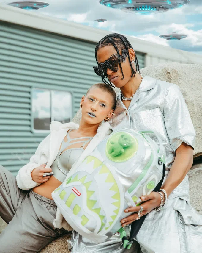 Mochila «NAVE MADRE EXTRATERRESTRE»