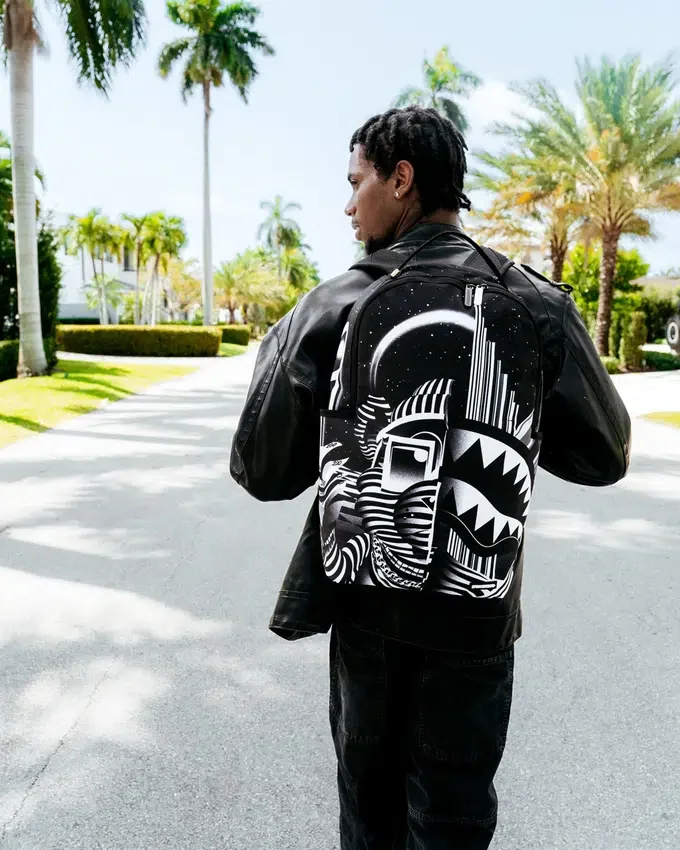 MOCHILA PARALLEL UNIVERSE BEAR SHARK DLXR DLXR