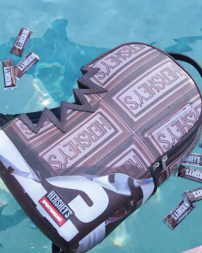MOCHILA SHARK BITE DE HERSHEY’S