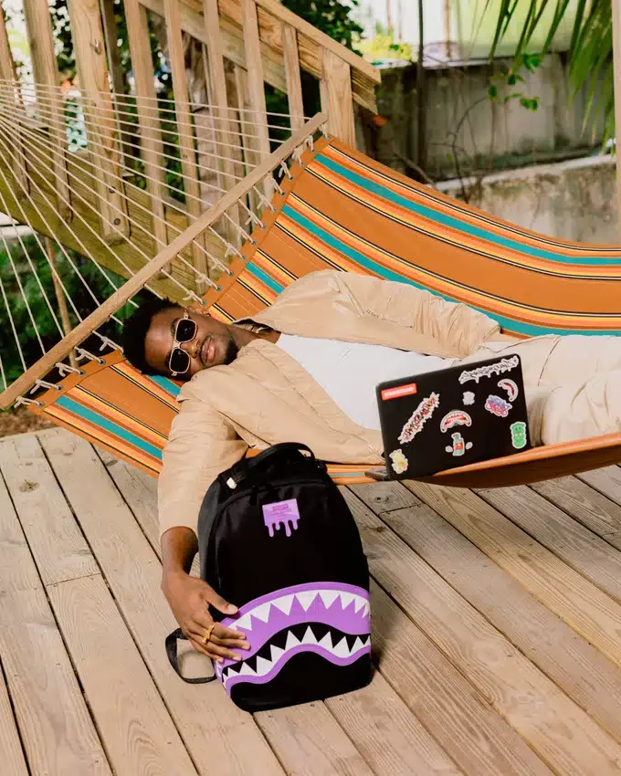 MOCHILA SHARK CENTRAL PASSPORT (PÚRPURA)