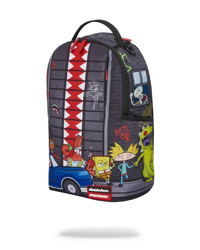 MOCHILA TIBURÓN VERTICAL DE NICK DE LOS 90 (DLXR)
