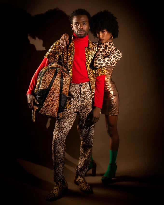 Mochilas AFRICAN INTELLIGENCE 9 COURAGE LIVES ON - COLABORACIÓN CON SANDFLOWER