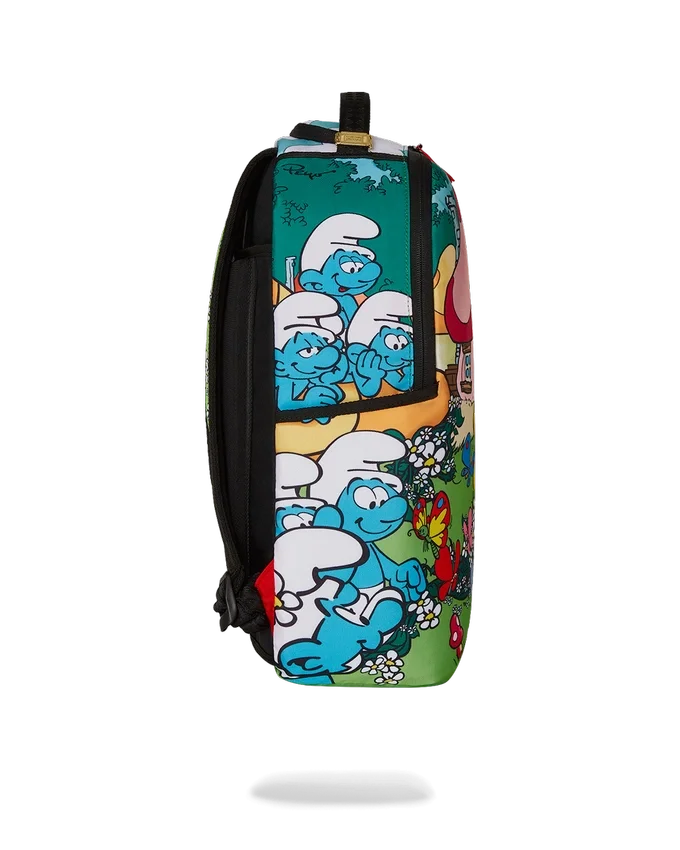 Mochilas de los Pitufos en el Jardín