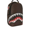 Mochilas Sharks in Paris con efecto desenfocado