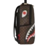 Mochilas Sharks in Paris con efecto desenfocado