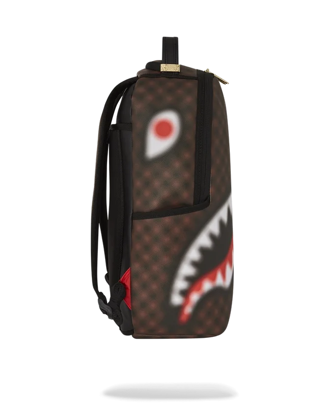 Mochilas Sharks in Paris con efecto desenfocado