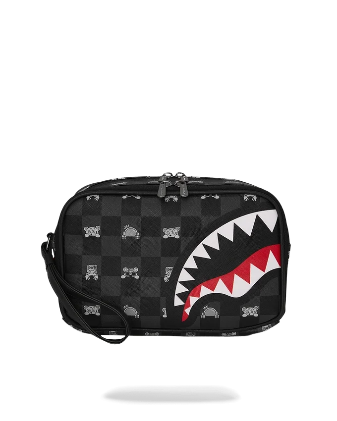 SHARK MOB HIDEOUT: NECESER DE BAÑO