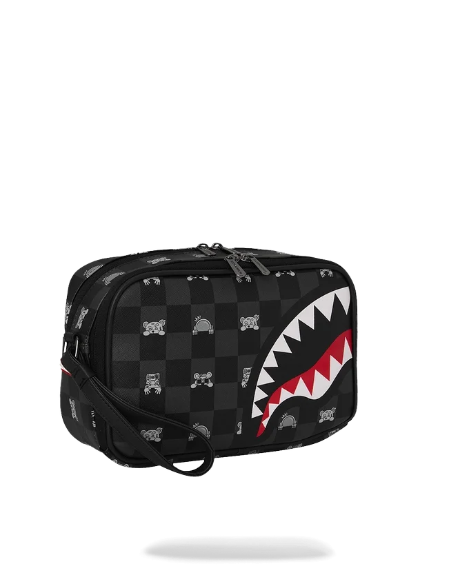 SHARK MOB HIDEOUT: NECESER DE BAÑO