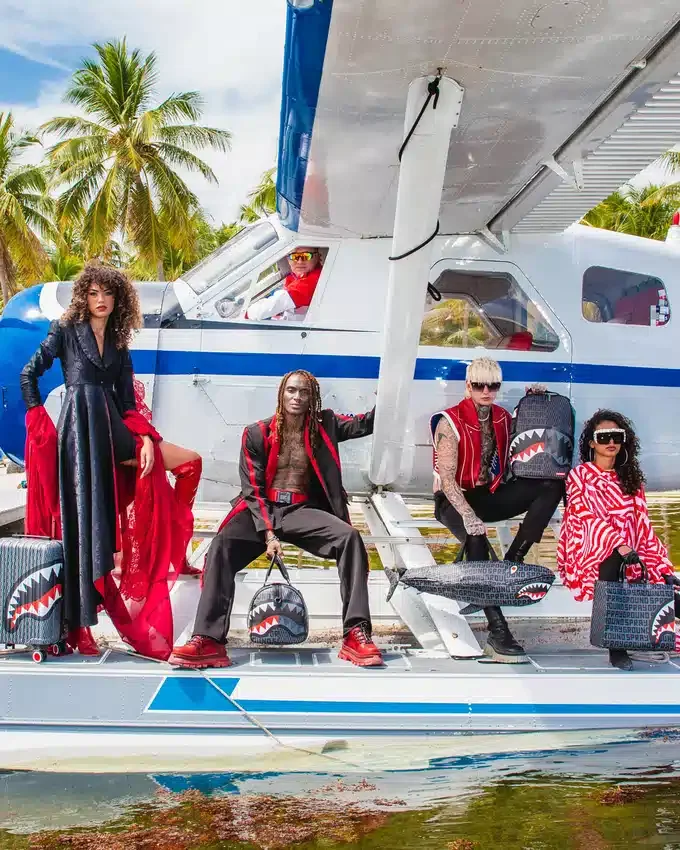 SHARKFINITY STEALTH PILOT: EQUIPAGE DE MANO DE CARCASA RÍGIDA SHARKNAUTICS